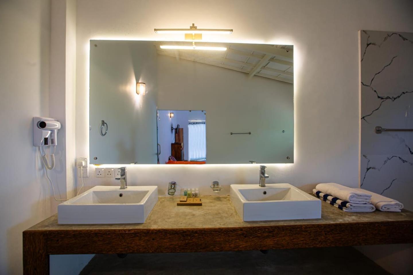 Sri Lanka Beach House Hotel Rathgama Dış mekan fotoğraf