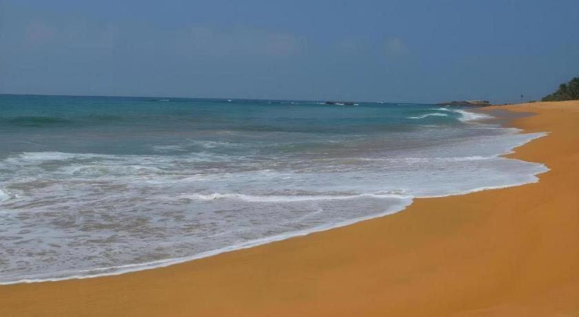 Sri Lanka Beach House Hotel Rathgama Dış mekan fotoğraf